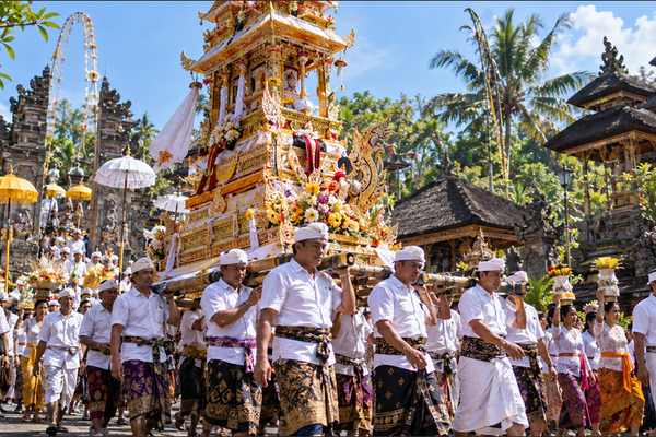 Upacara Adat Indonesia yang Masih Dilaksanakan hingga Sekarang